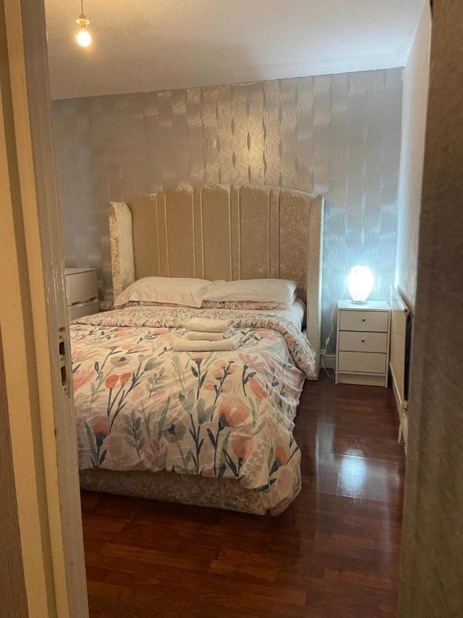 King Room In Warrington Exteriör bild